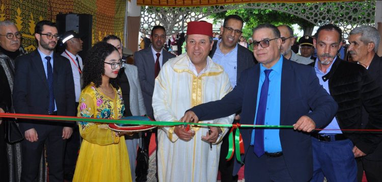 افتتاح فعاليات معرض الصناعة التقليدية بوزان